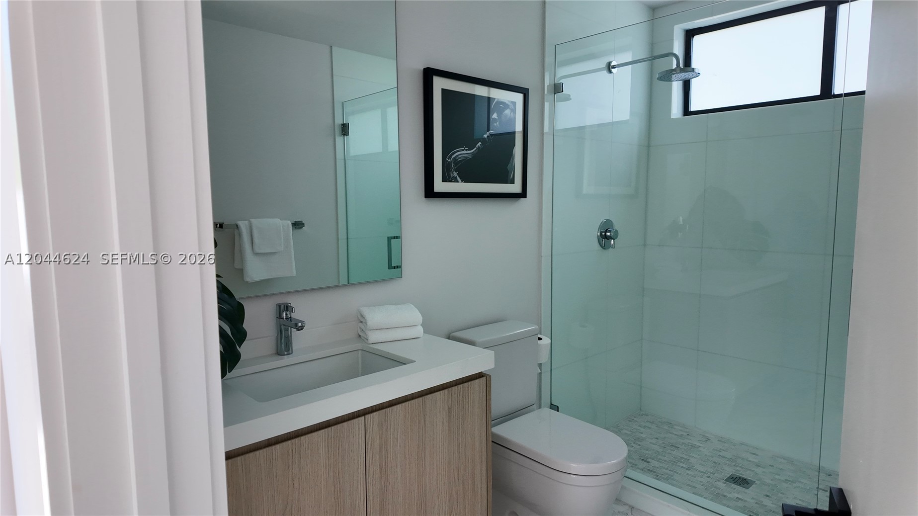 570 S Shore Dr, Miami Beach FL 33141