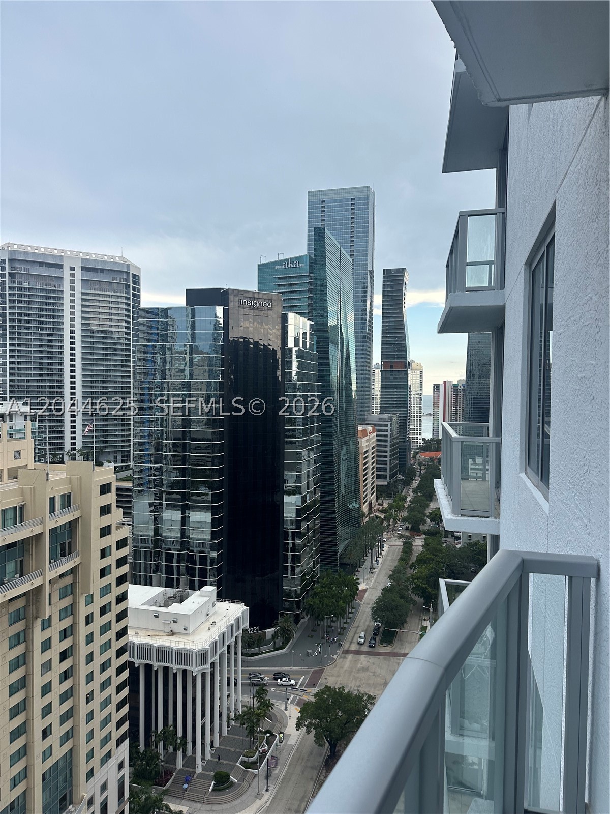 1060 Brickell Ave #2505, Miami FL 33131