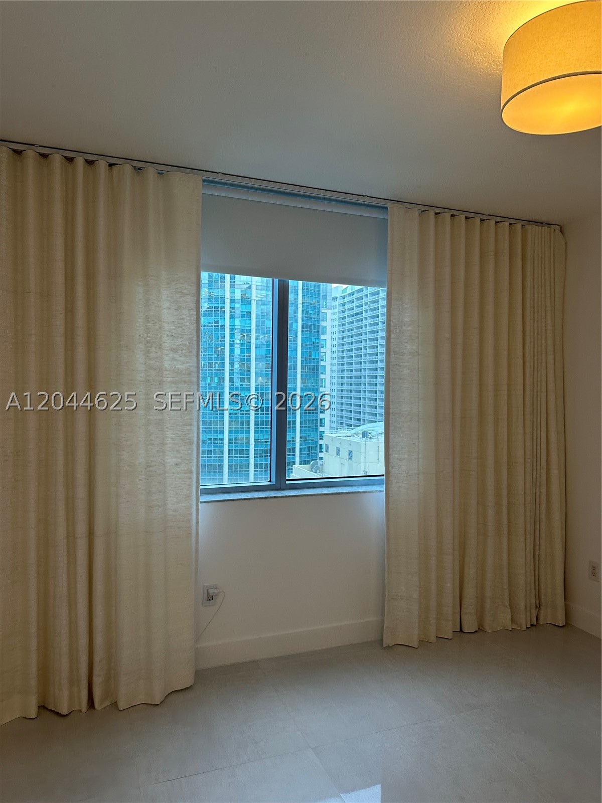 1060 Brickell Ave #2505, Miami FL 33131