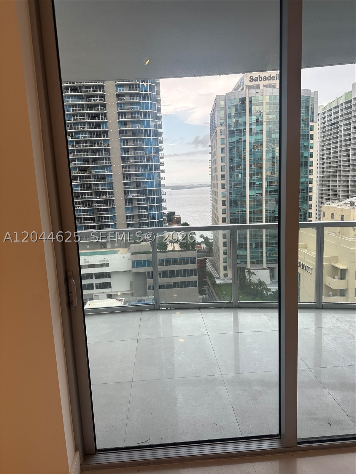 1060 Brickell Ave #2505, Miami FL 33131