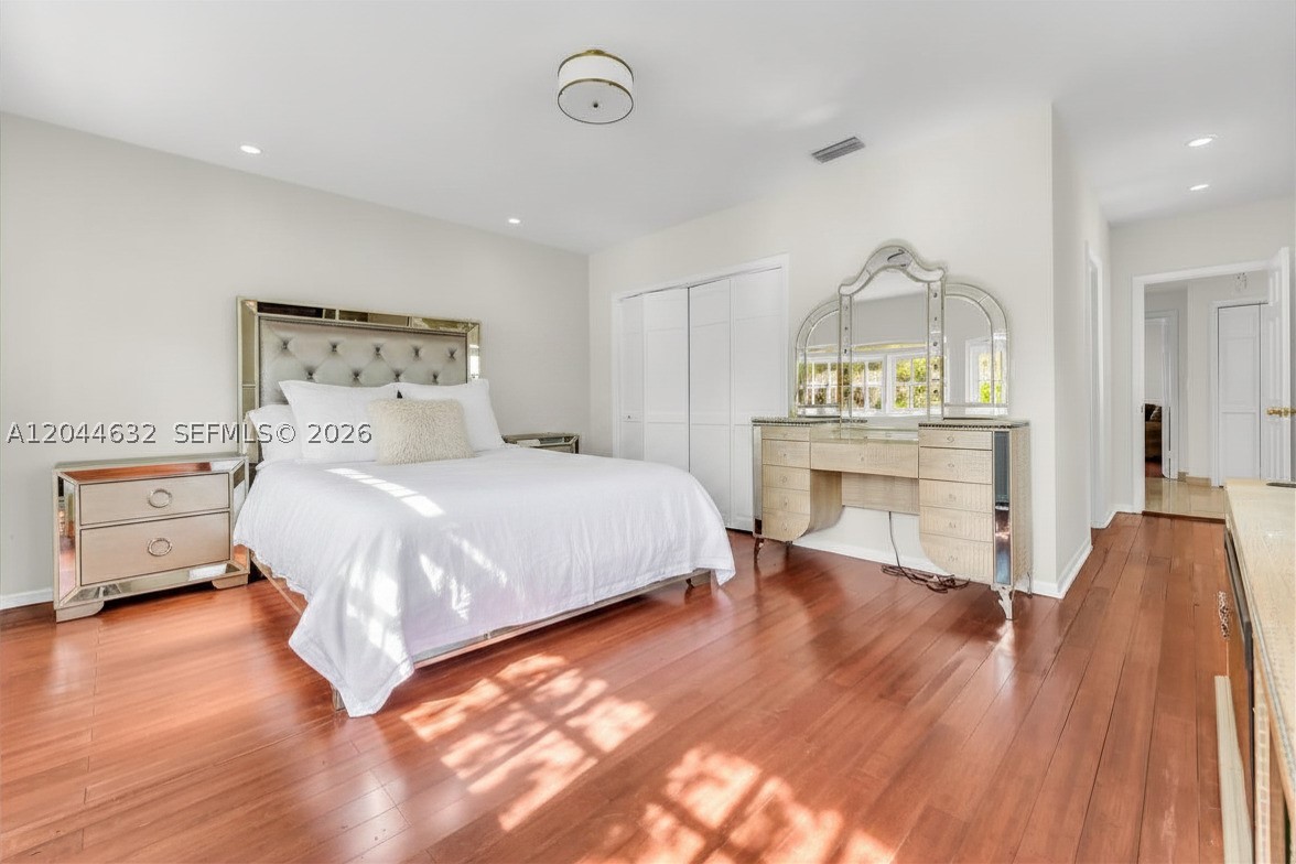 7500 W Treasure Dr, North Bay Village FL 33141