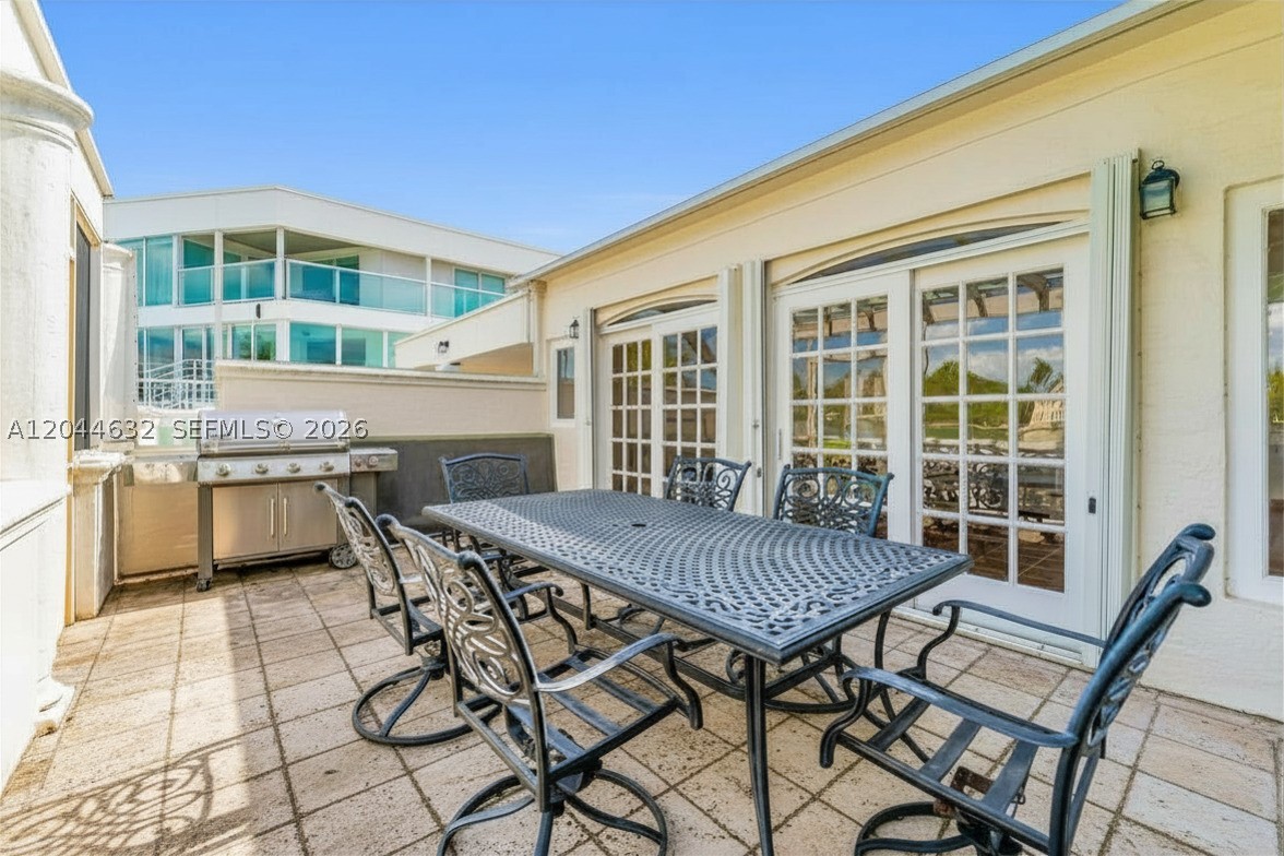 7500 W Treasure Dr, North Bay Village FL 33141