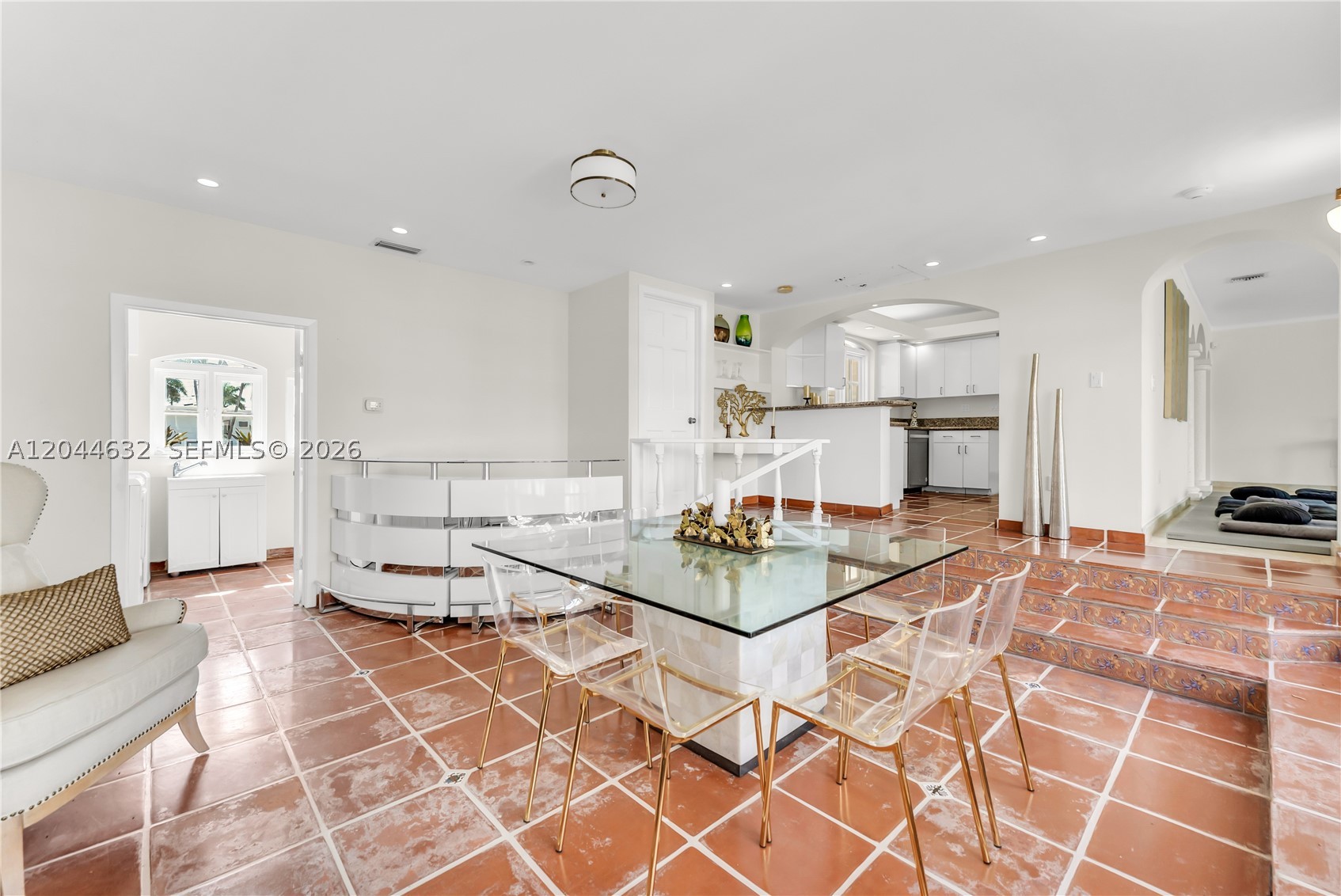 7500 W Treasure Dr, North Bay Village FL 33141