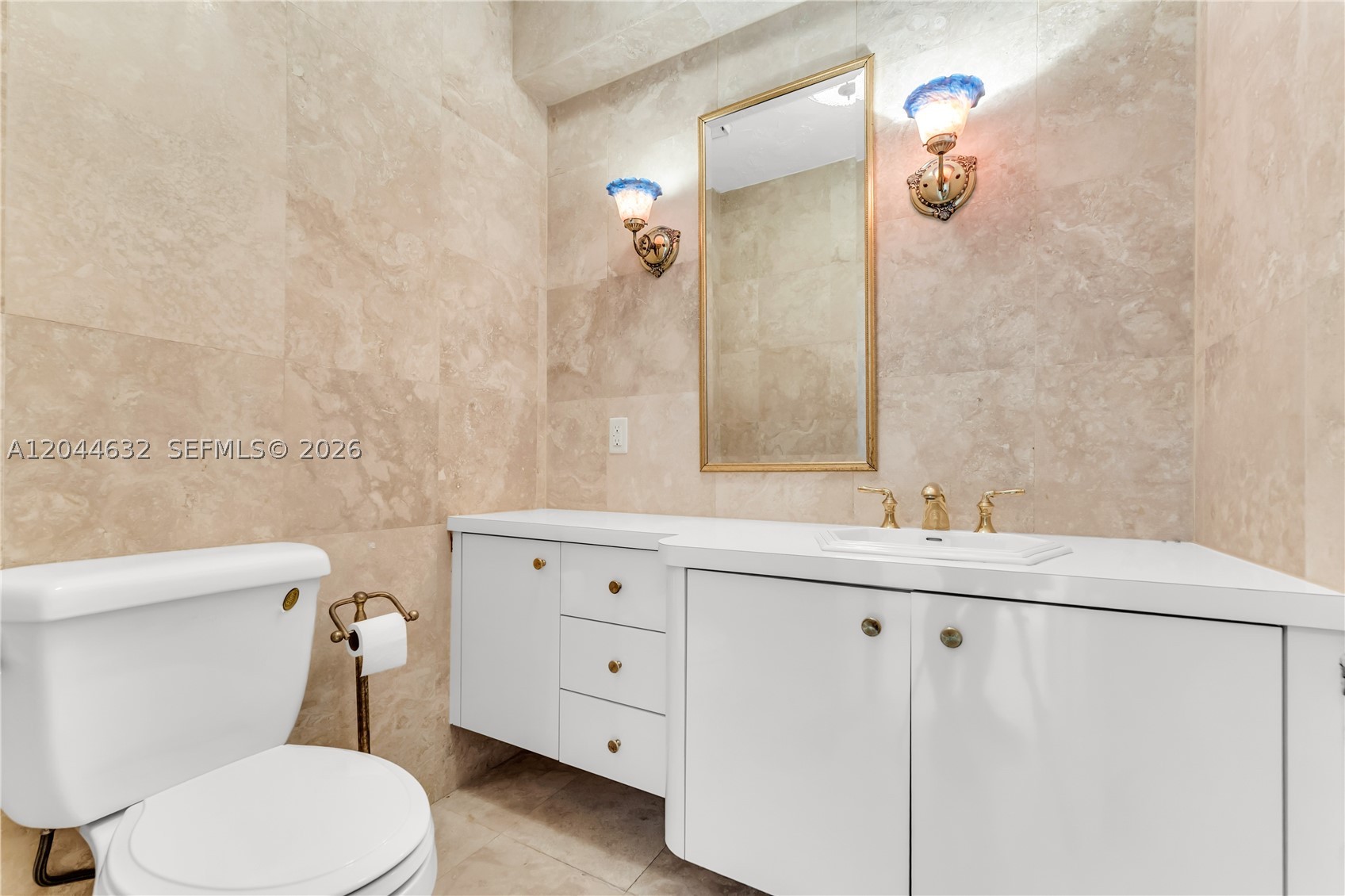 7500 W Treasure Dr, North Bay Village FL 33141