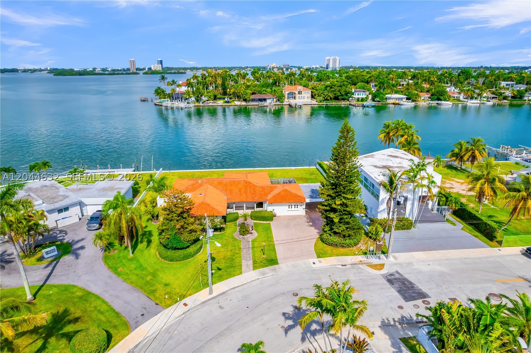 7500 W Treasure Dr, North Bay Village FL 33141