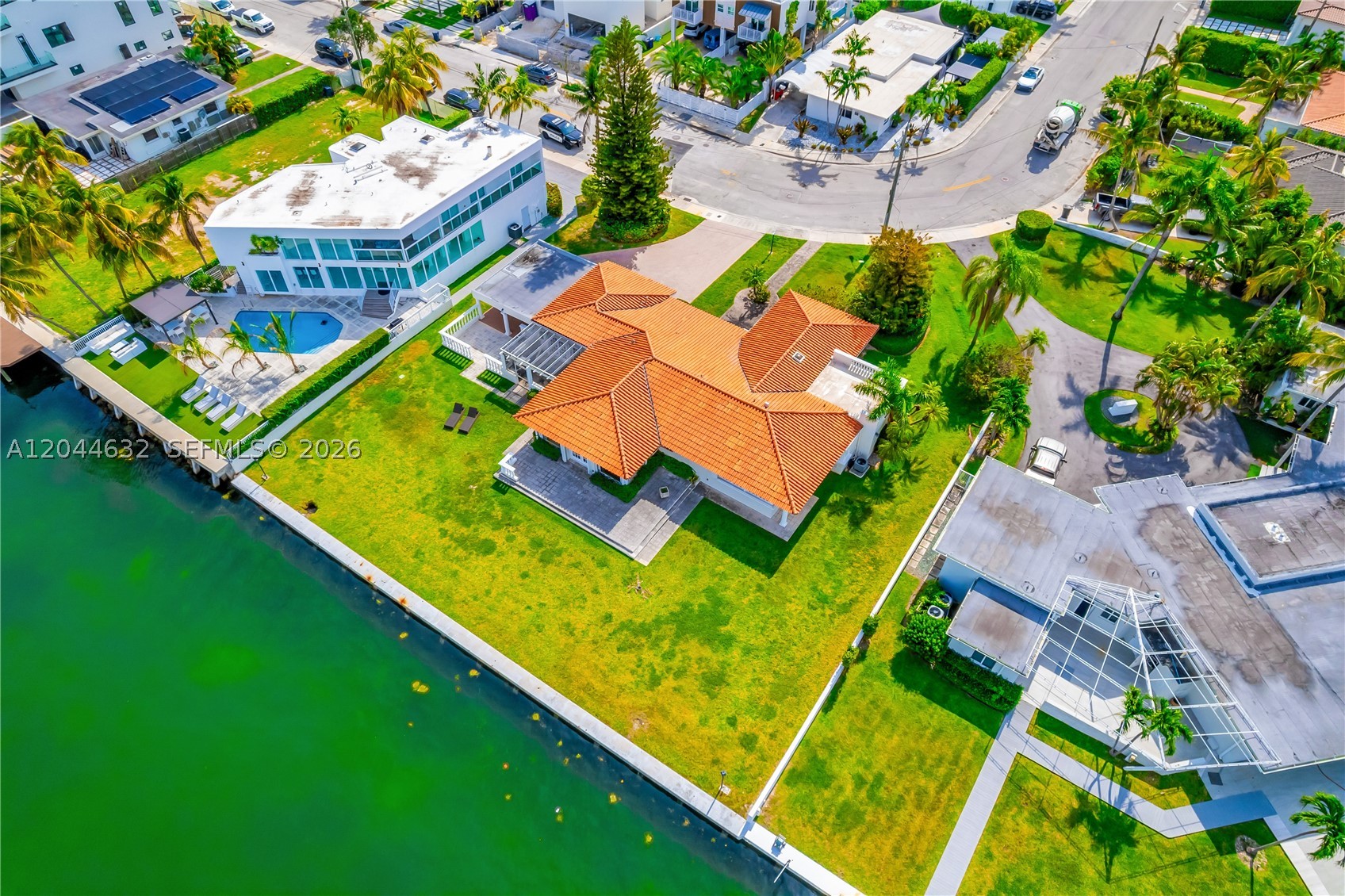 7500 W Treasure Dr, North Bay Village FL 33141