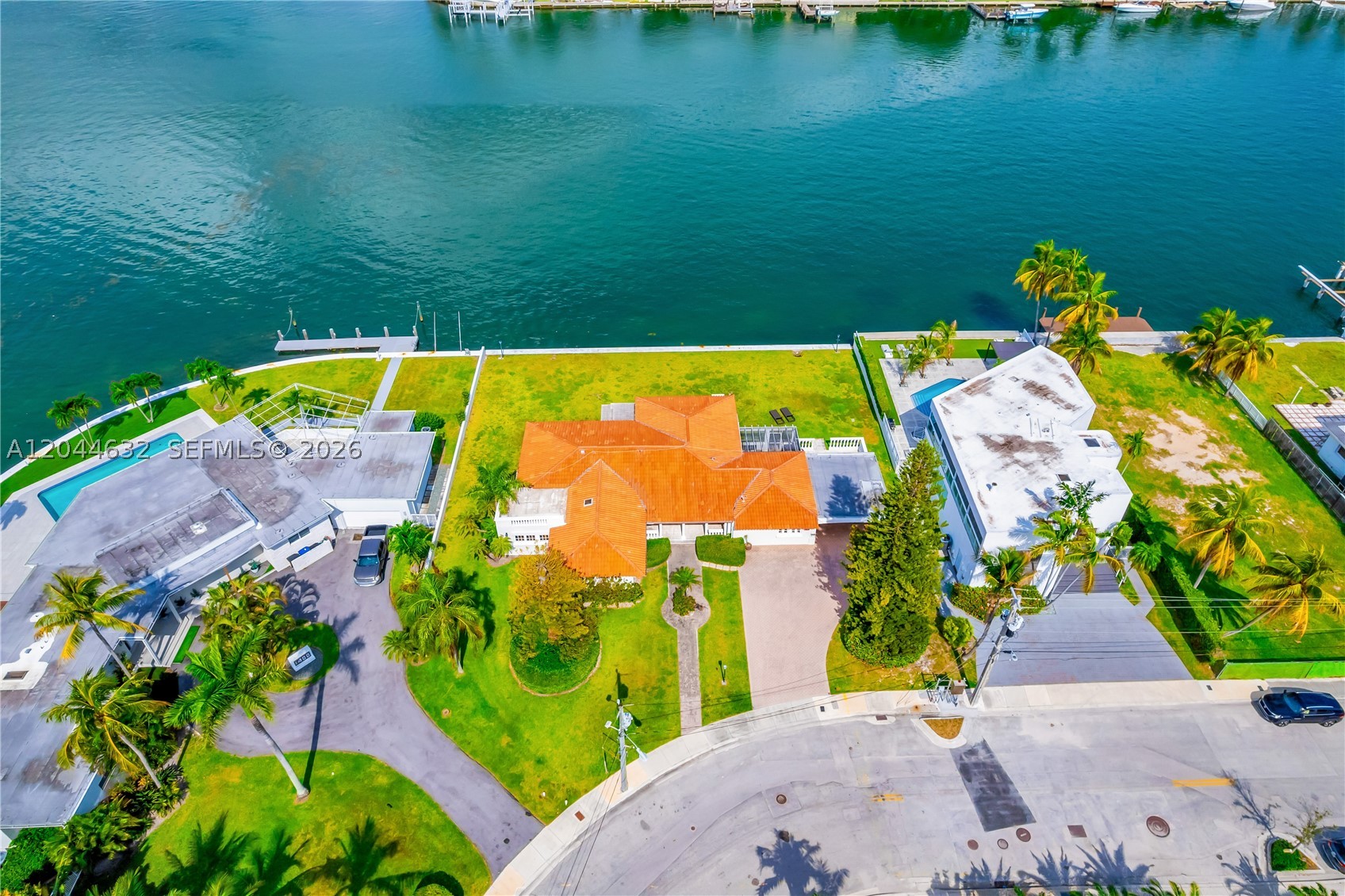 7500 W Treasure Dr, North Bay Village FL 33141
