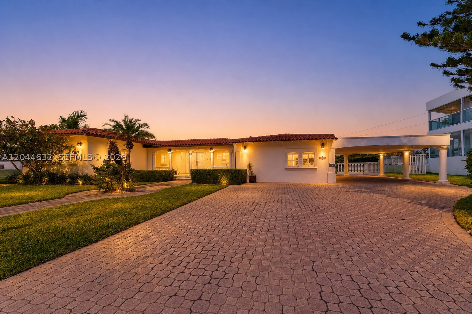 7500 W Treasure Dr, North Bay Village FL 33141
