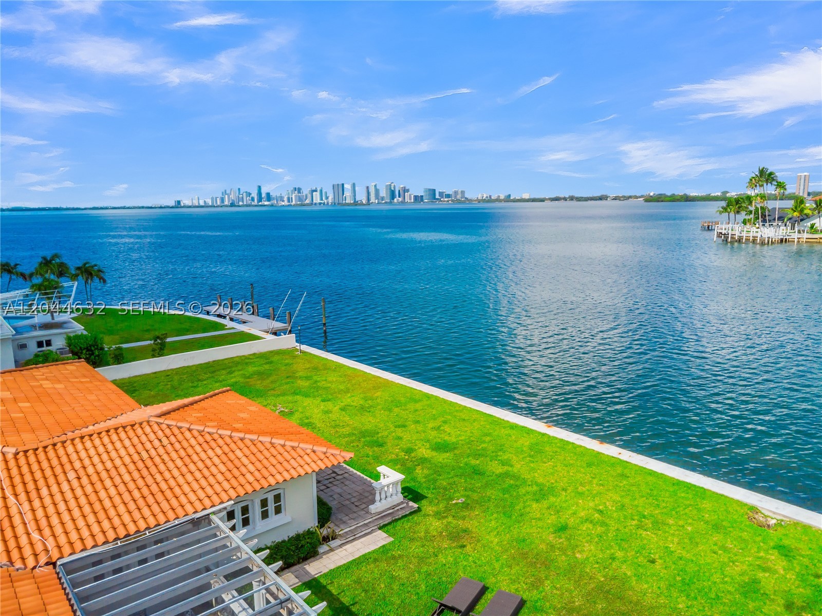 7500 W Treasure Dr, North Bay Village FL 33141