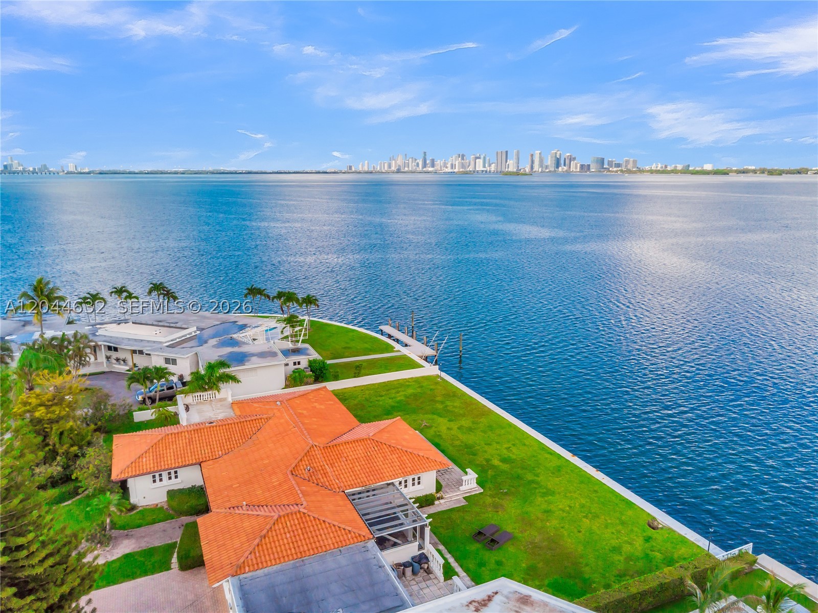 7500 W Treasure Dr, North Bay Village FL 33141