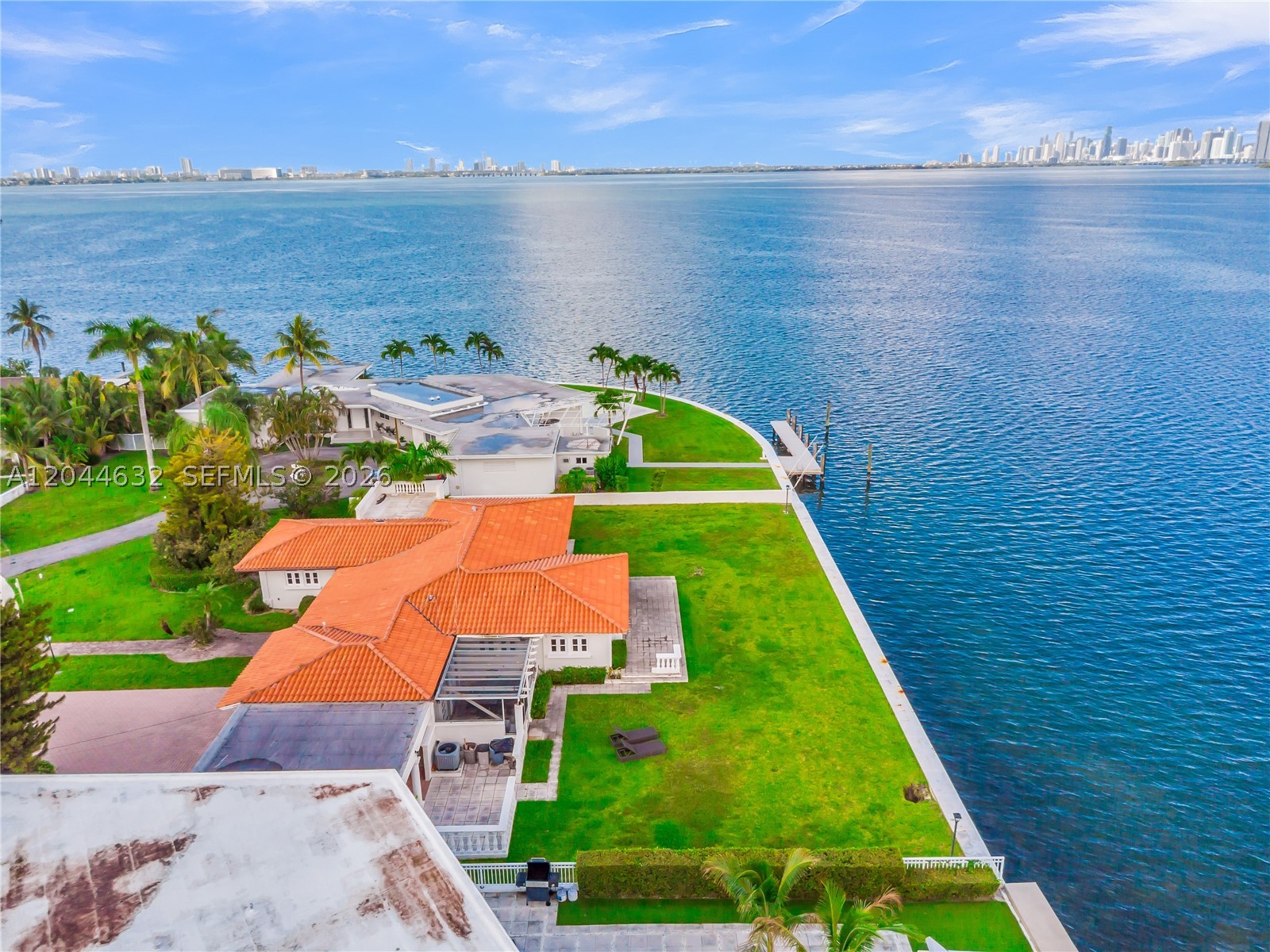 7500 W Treasure Dr, North Bay Village FL 33141