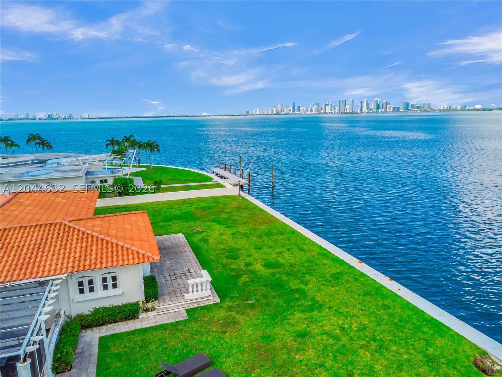 7500 W Treasure Dr, North Bay Village FL 33141