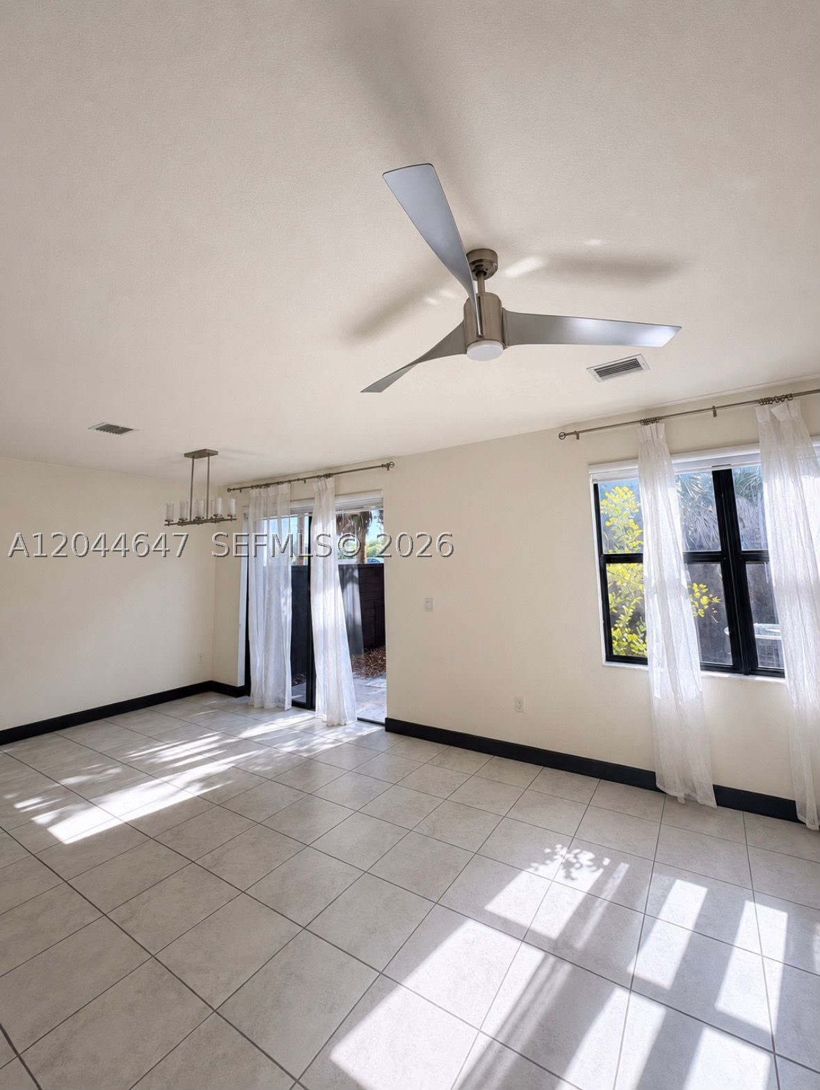 15668 NW 91st Ct, Miami Lakes FL 33018