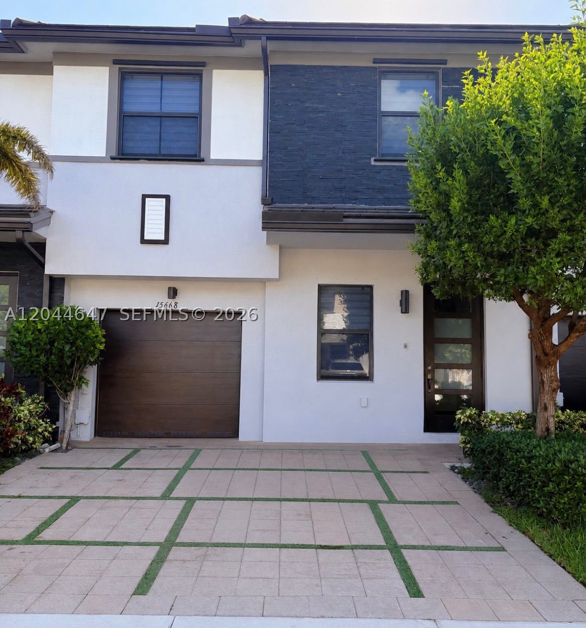 15668 NW 91st Ct, Miami Lakes FL 33018