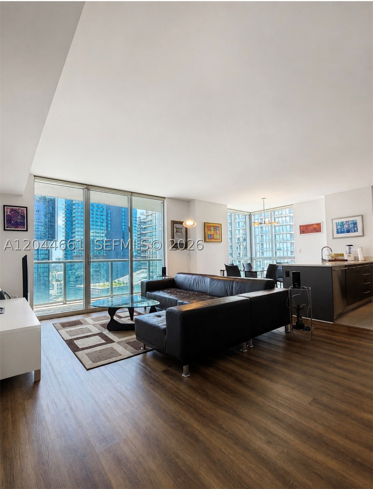 55 SE 6th St #2802, Miami FL 33131