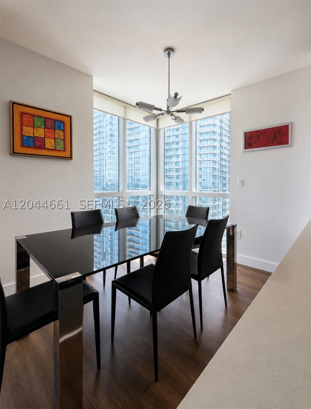 55 SE 6th St #2802, Miami FL 33131