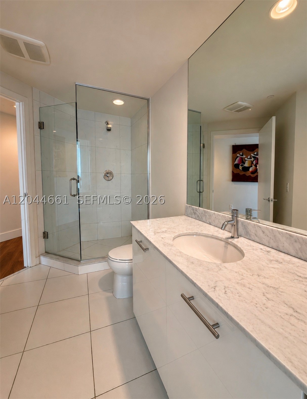 55 SE 6th St #2802, Miami FL 33131