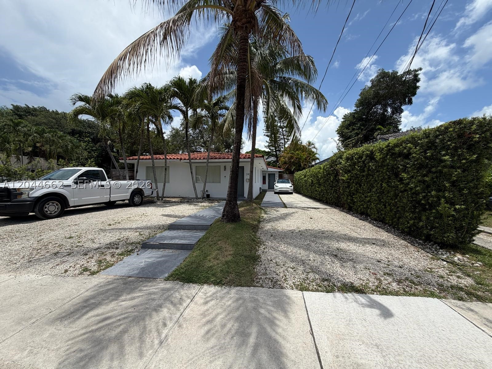 2401 SW 16th Ct, Miami FL 33145