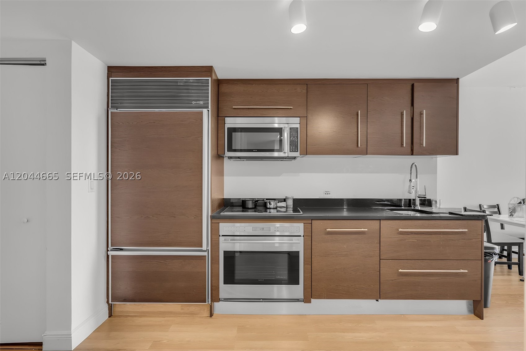475 Brickell Ave #2508, Miami FL 33131
