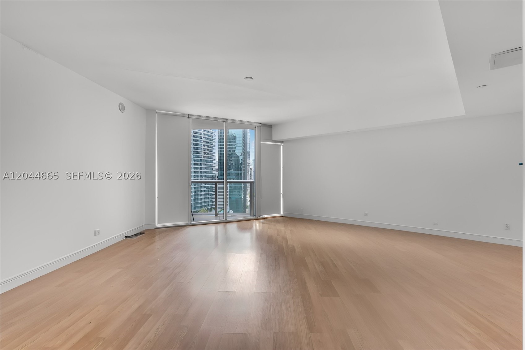 475 Brickell Ave #2508, Miami FL 33131