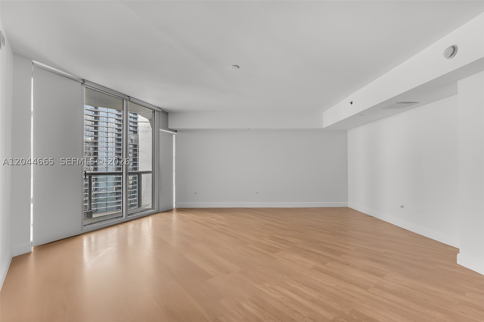 475 Brickell Ave #2508, Miami FL 33131
