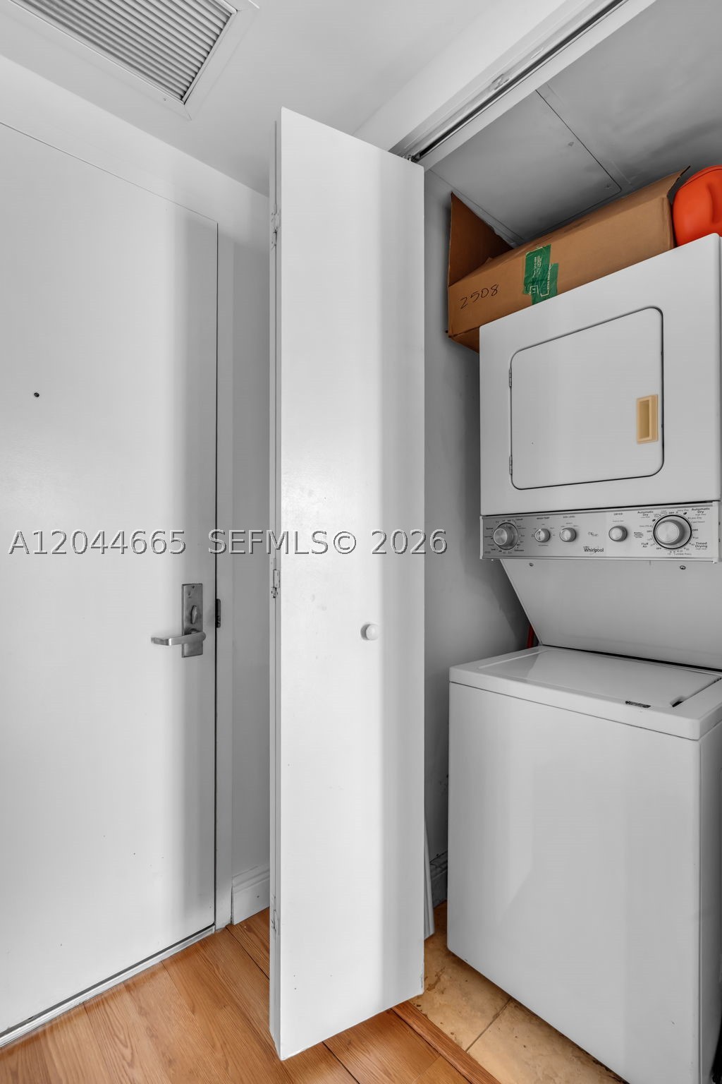 475 Brickell Ave #2508, Miami FL 33131