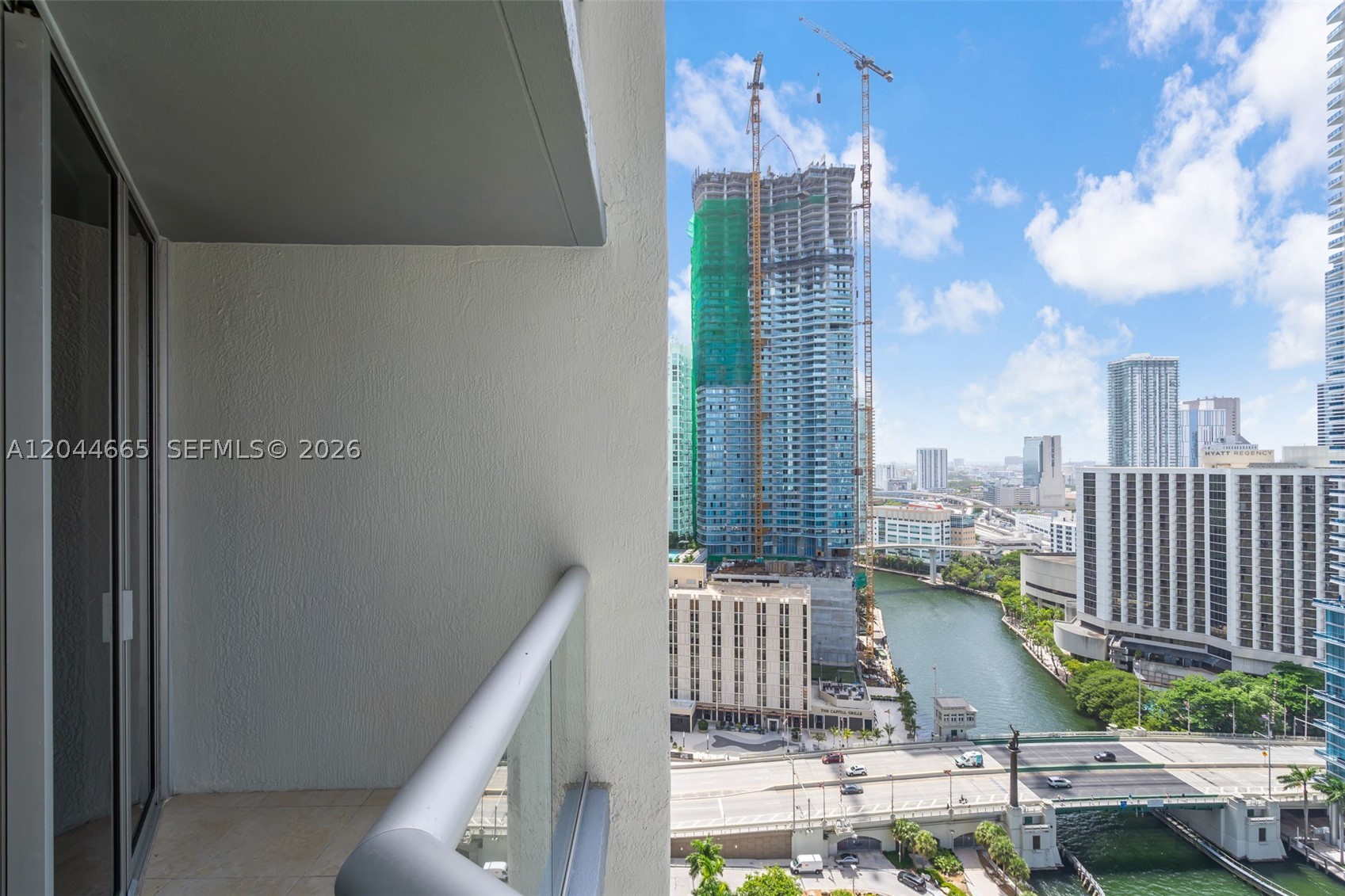 475 Brickell Ave #2508, Miami FL 33131