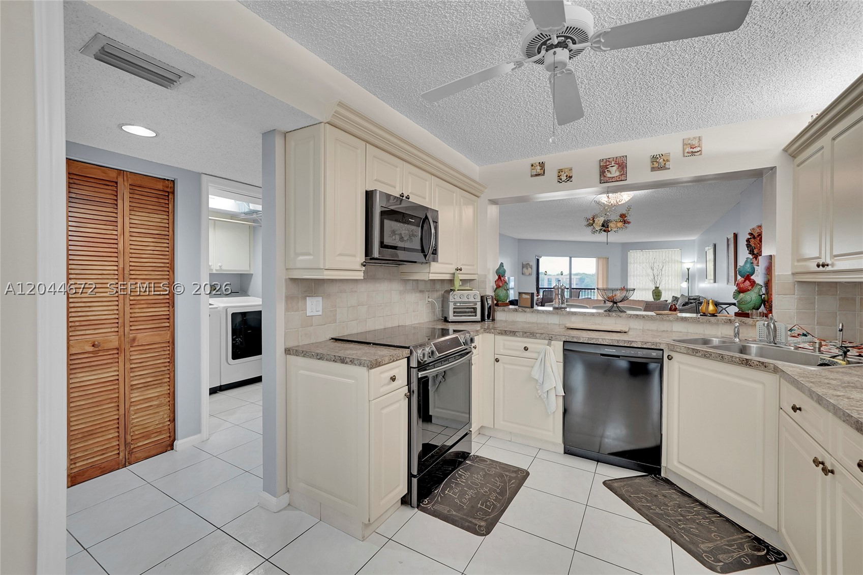 7250 Fairfax Dr #302, Tamarac FL 33321