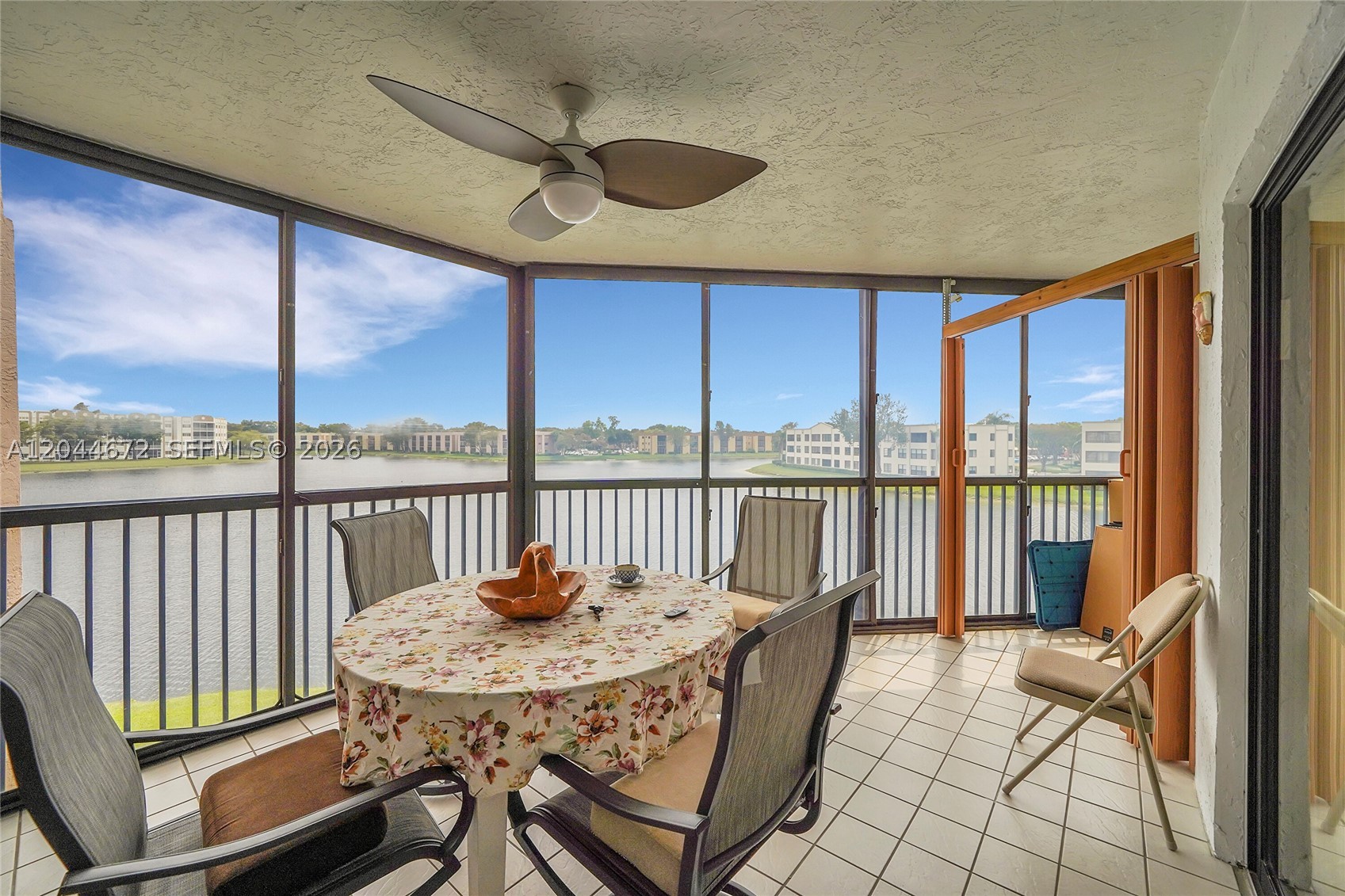7250 Fairfax Dr #302, Tamarac FL 33321