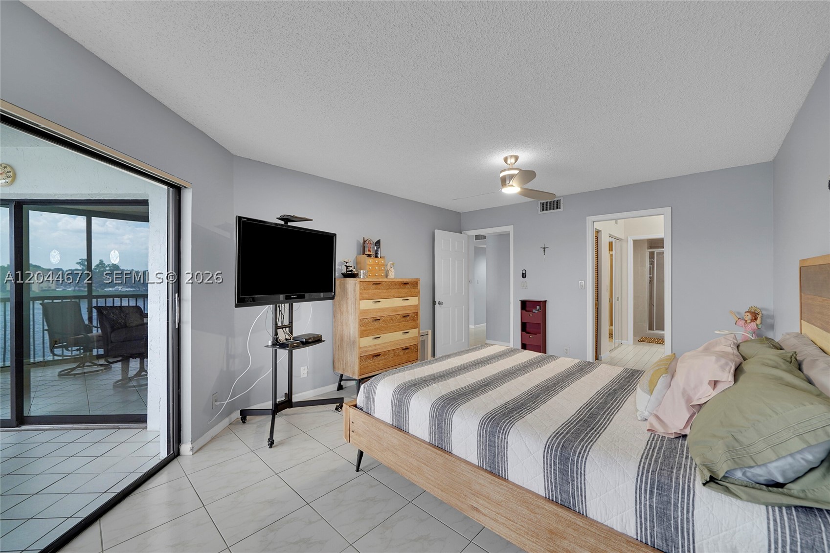 7250 Fairfax Dr #302, Tamarac FL 33321
