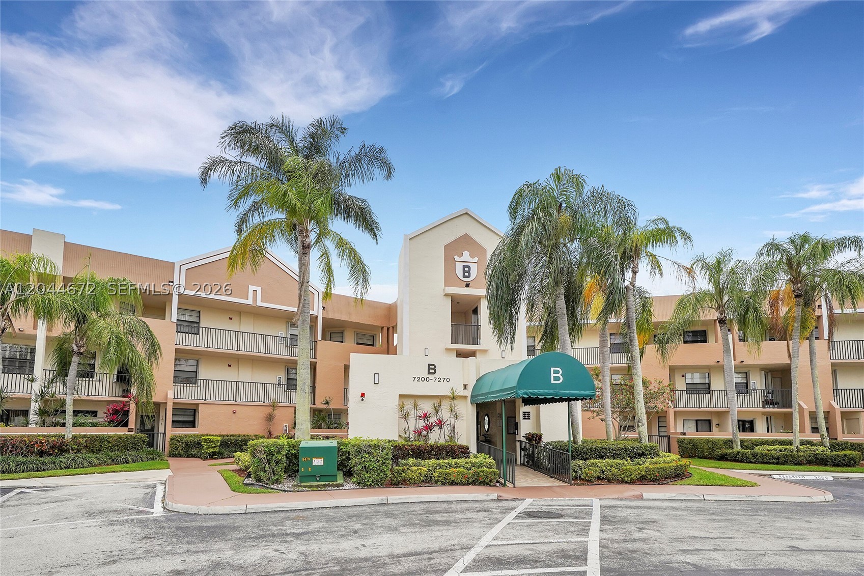 7250 Fairfax Dr #302, Tamarac FL 33321