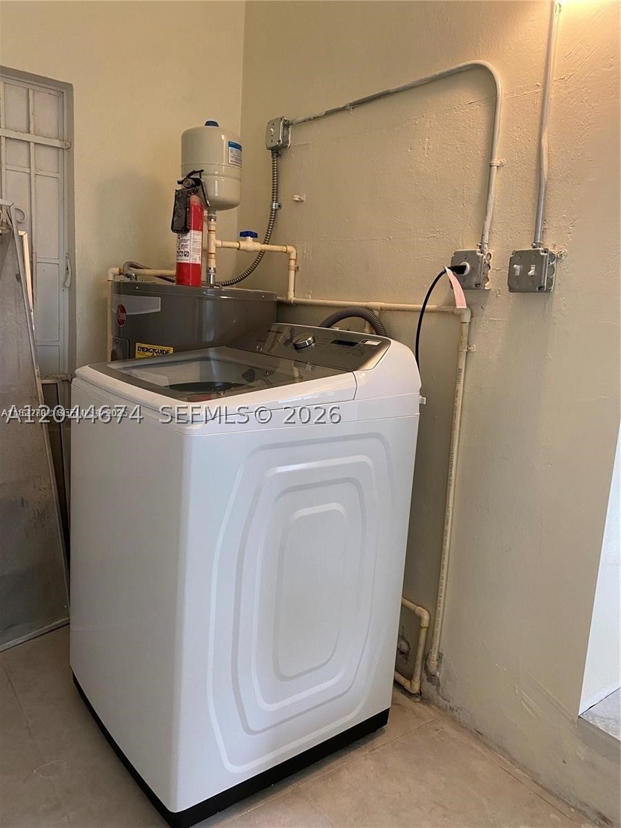170 NW 49th St, Miami FL 33127