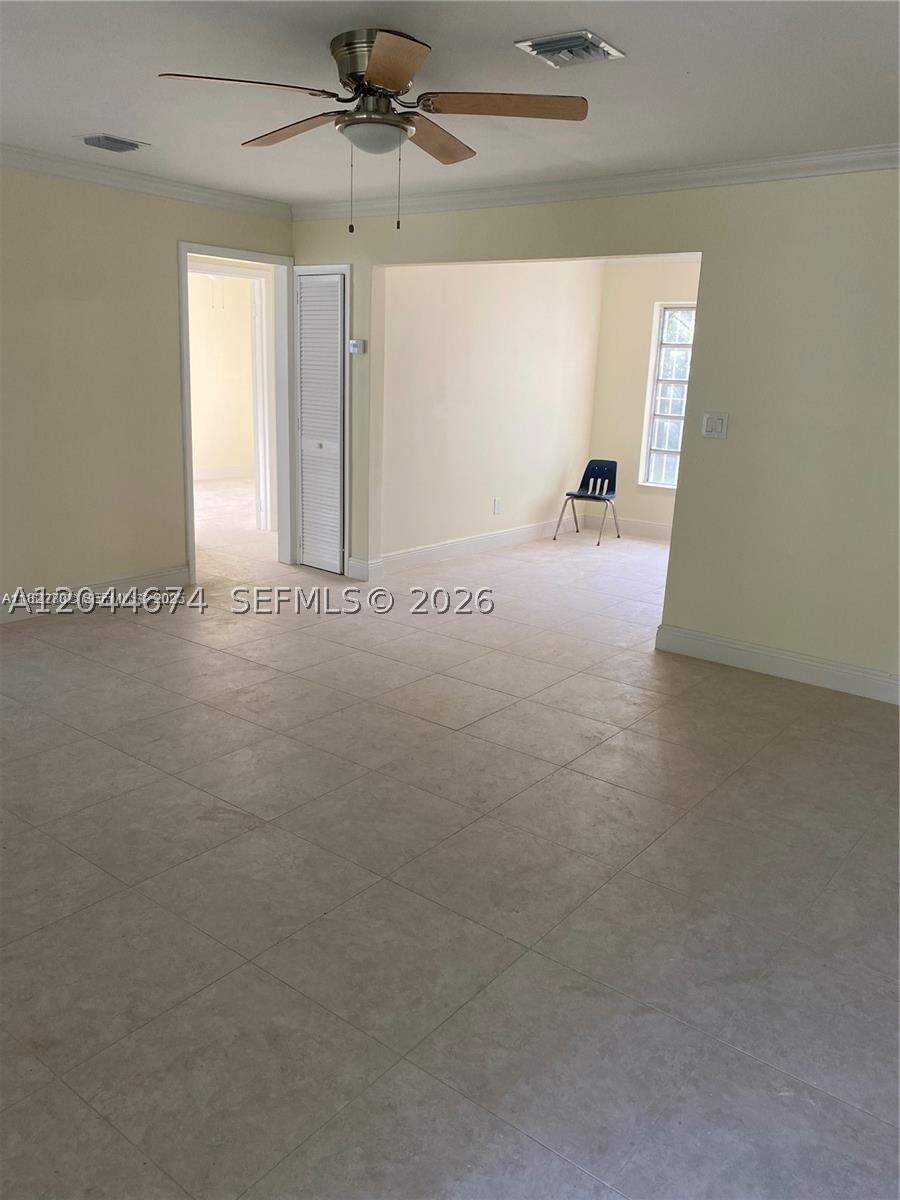 170 NW 49th St, Miami FL 33127