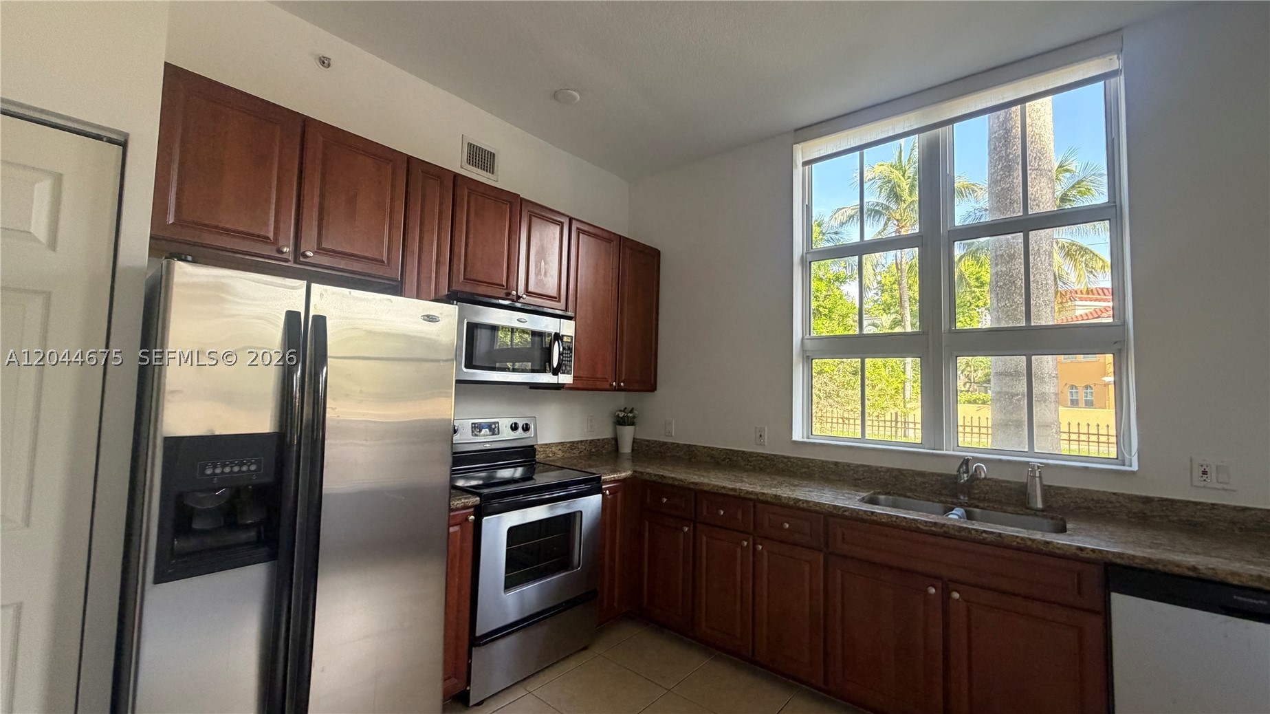 3001 NE 185th St #129, Aventura FL 33180