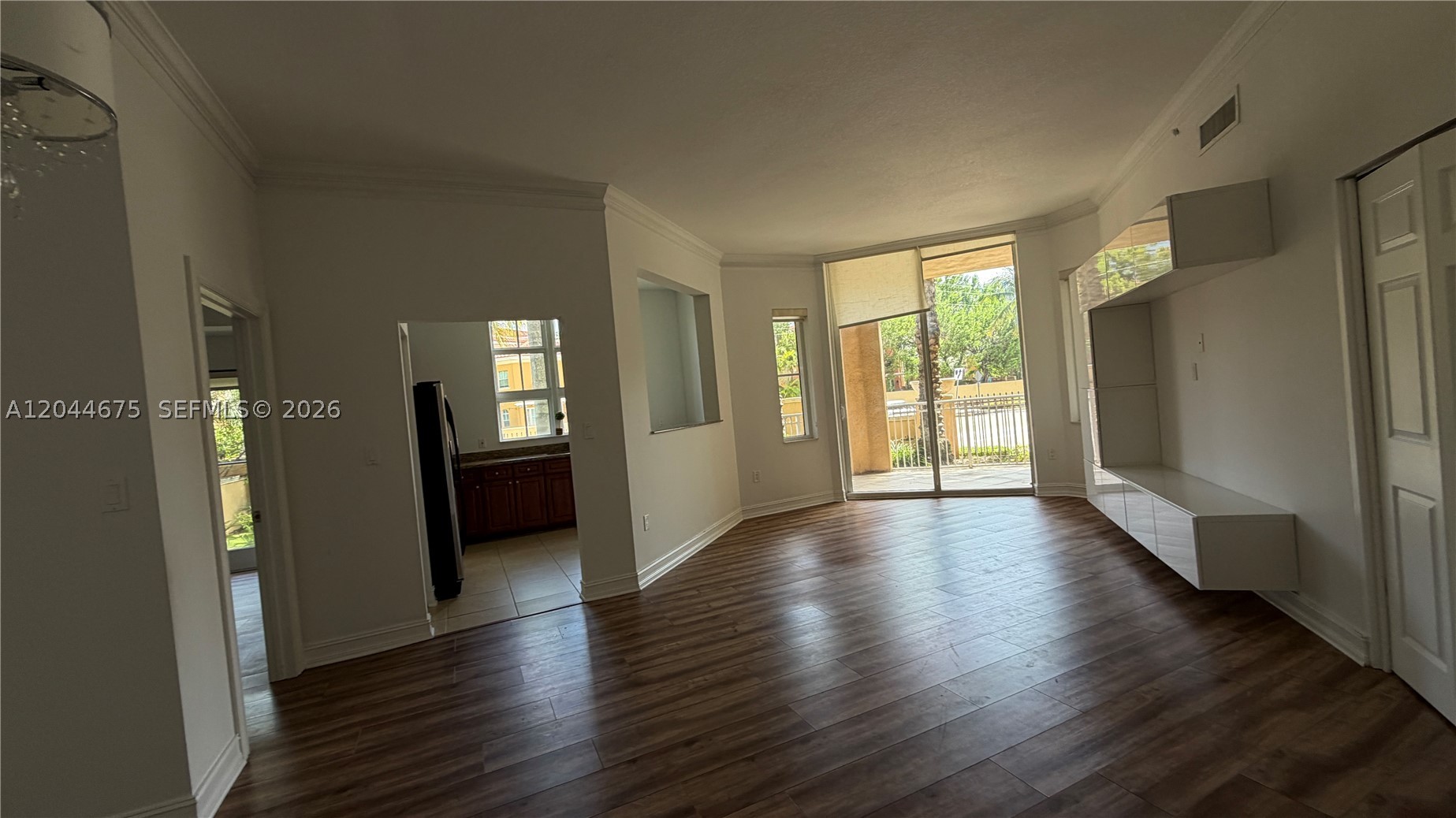 3001 NE 185th St #129, Aventura FL 33180