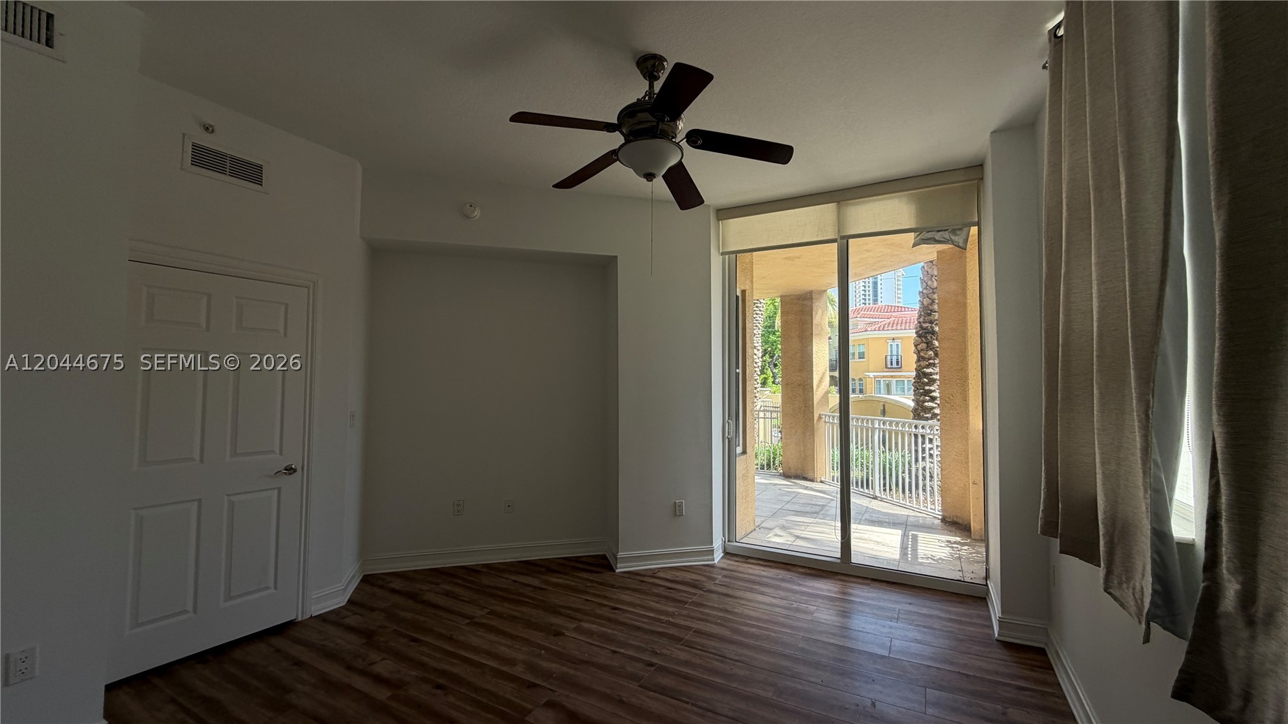 3001 NE 185th St #129, Aventura FL 33180