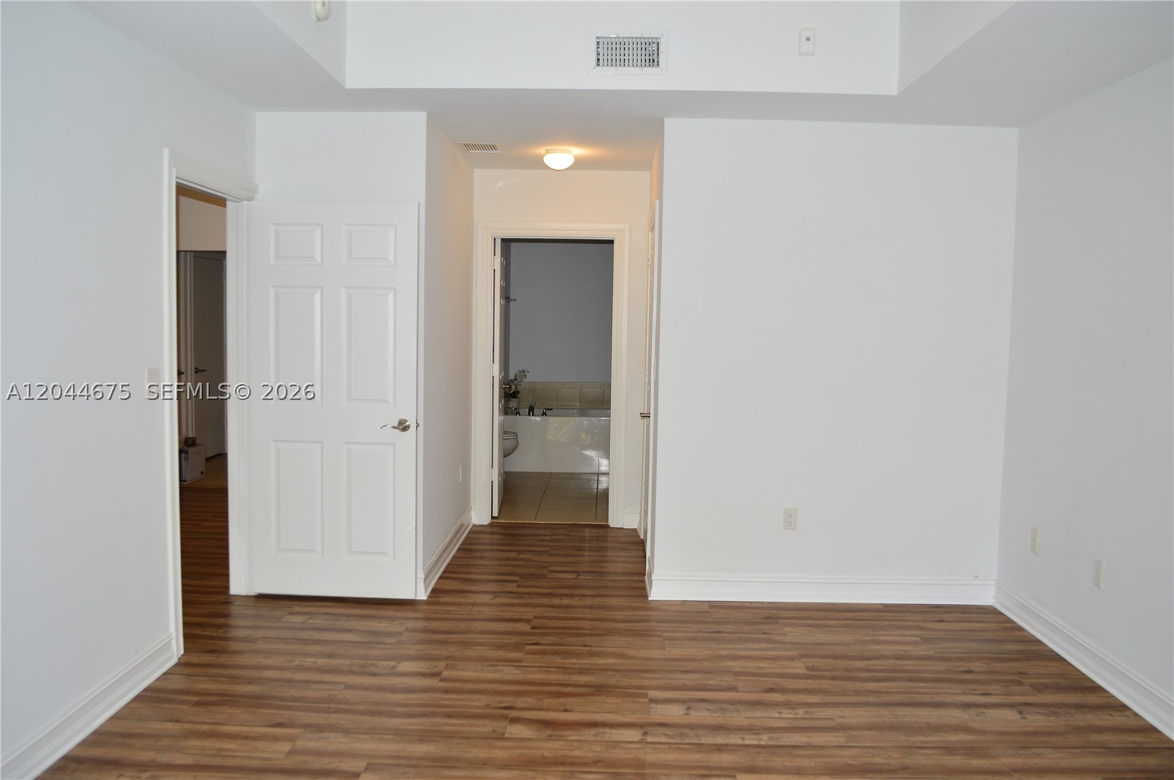 3001 NE 185th St #129, Aventura FL 33180