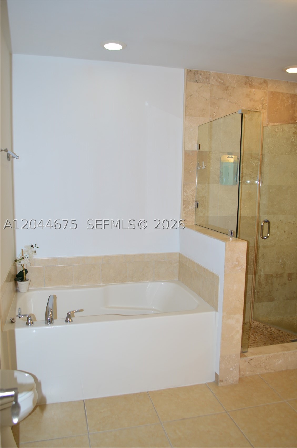 3001 NE 185th St #129, Aventura FL 33180