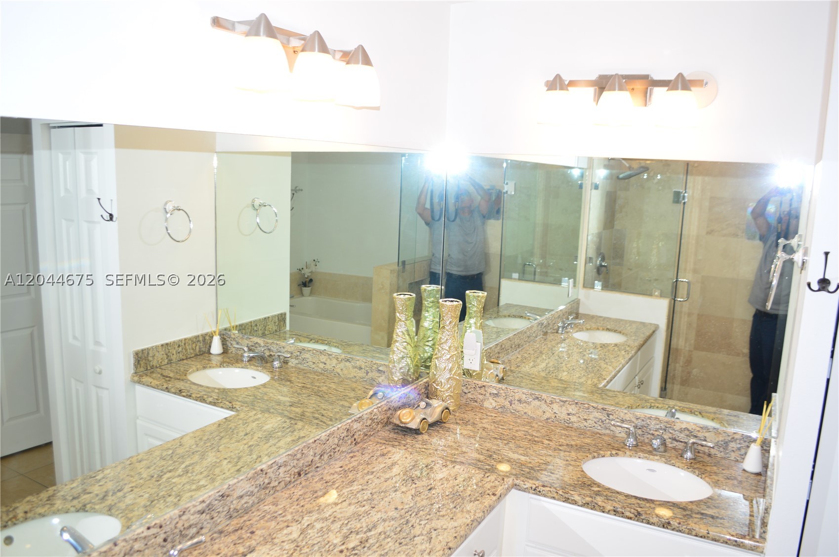 3001 NE 185th St #129, Aventura FL 33180