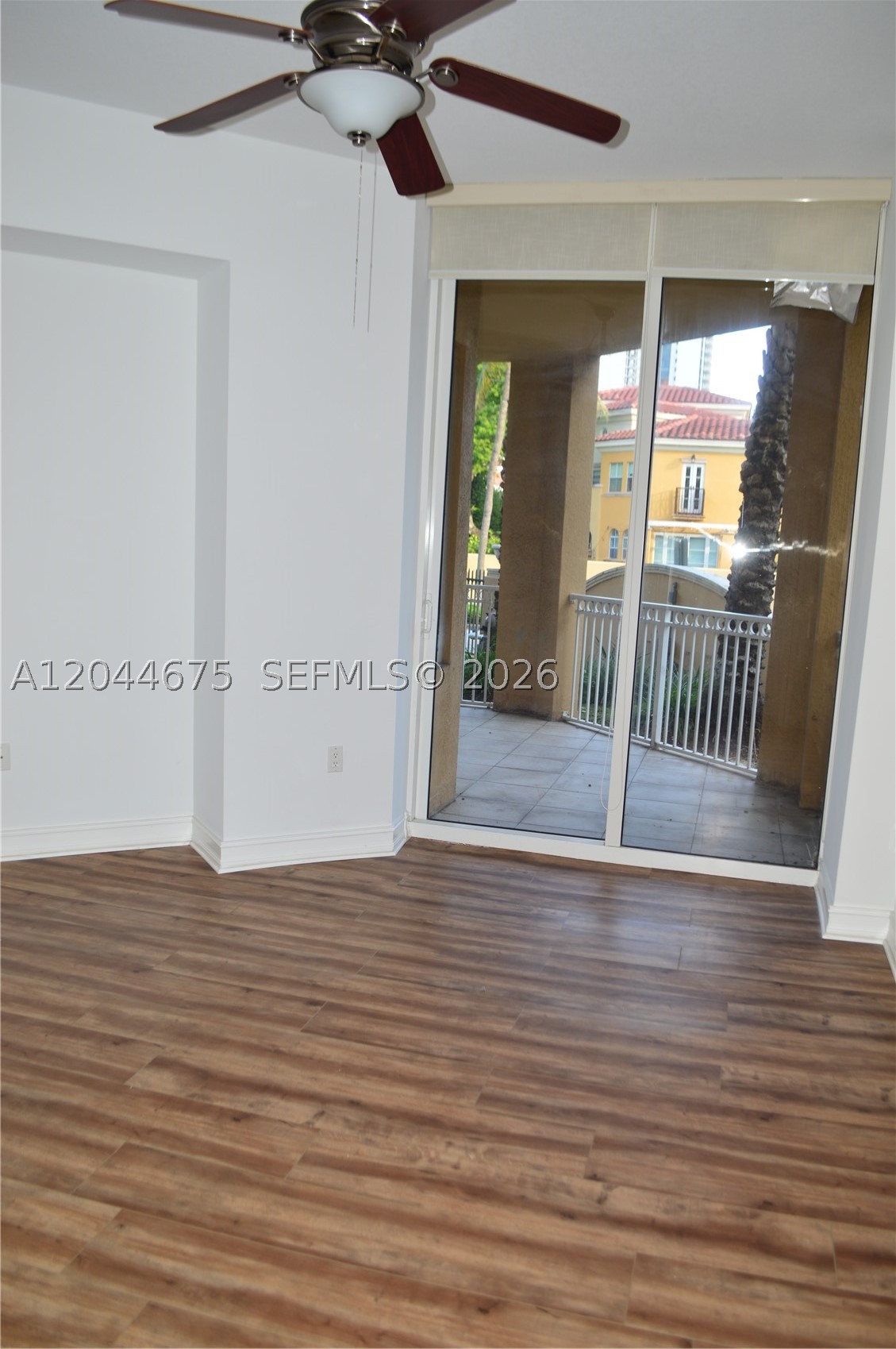 3001 NE 185th St #129, Aventura FL 33180