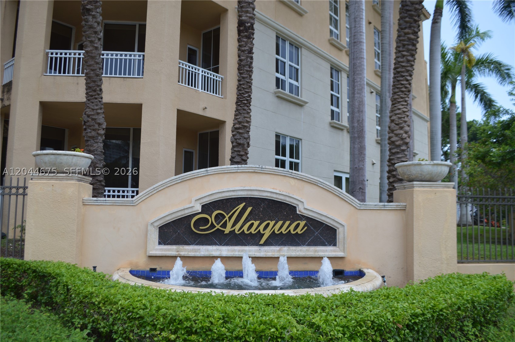 3001 NE 185th St #129, Aventura FL 33180
