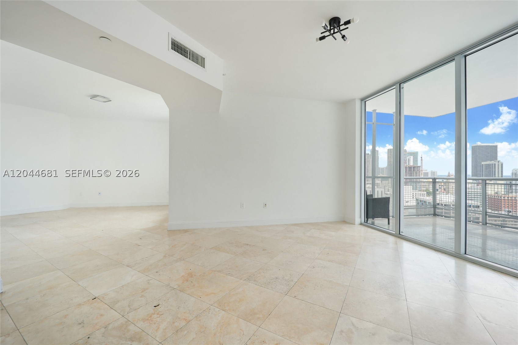 350 S Miami Ave #2411, Miami FL 33130