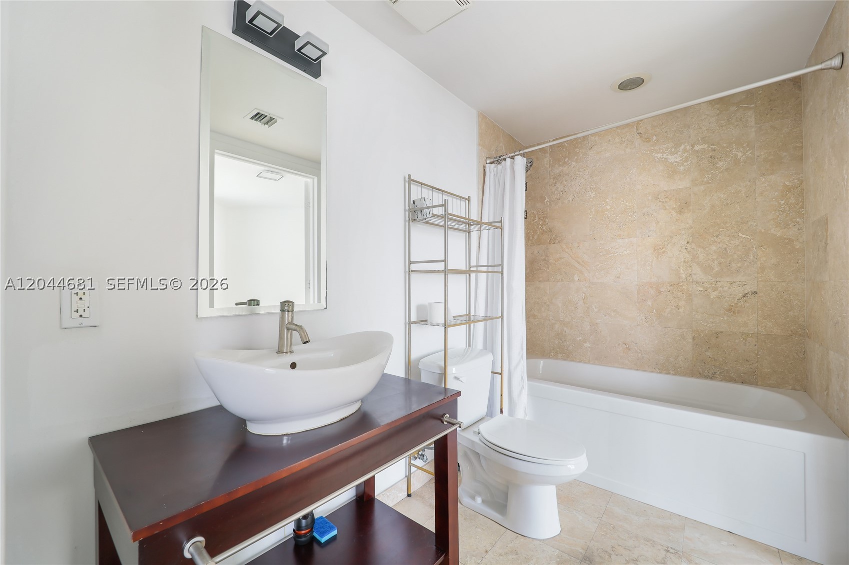 350 S Miami Ave #2411, Miami FL 33130