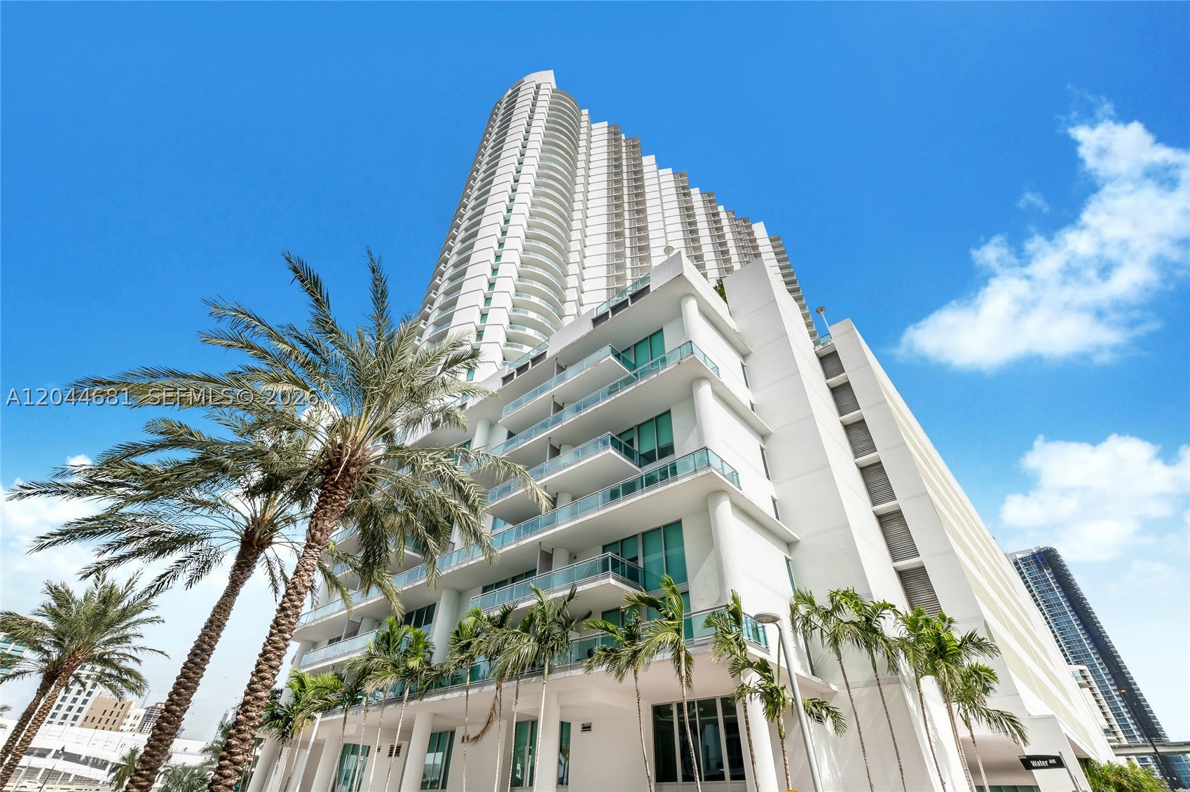 350 S Miami Ave #2411, Miami FL 33130