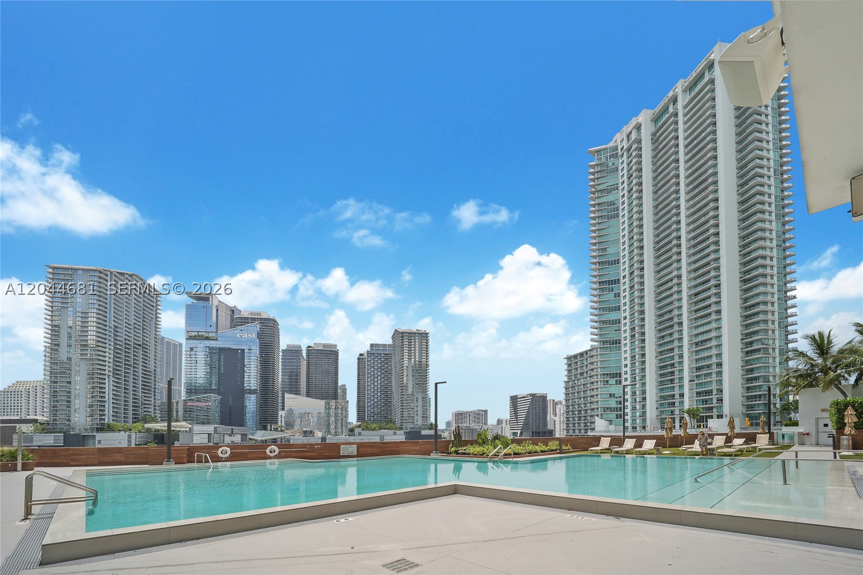 350 S Miami Ave #2411, Miami FL 33130