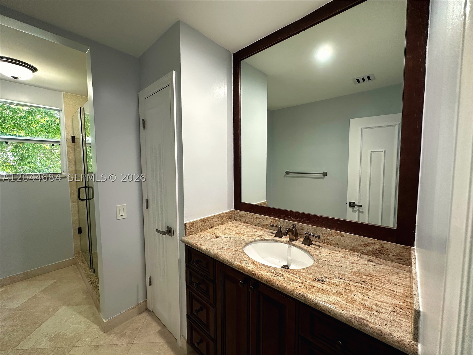 2445 SE 8th St, Pompano Beach FL 33062