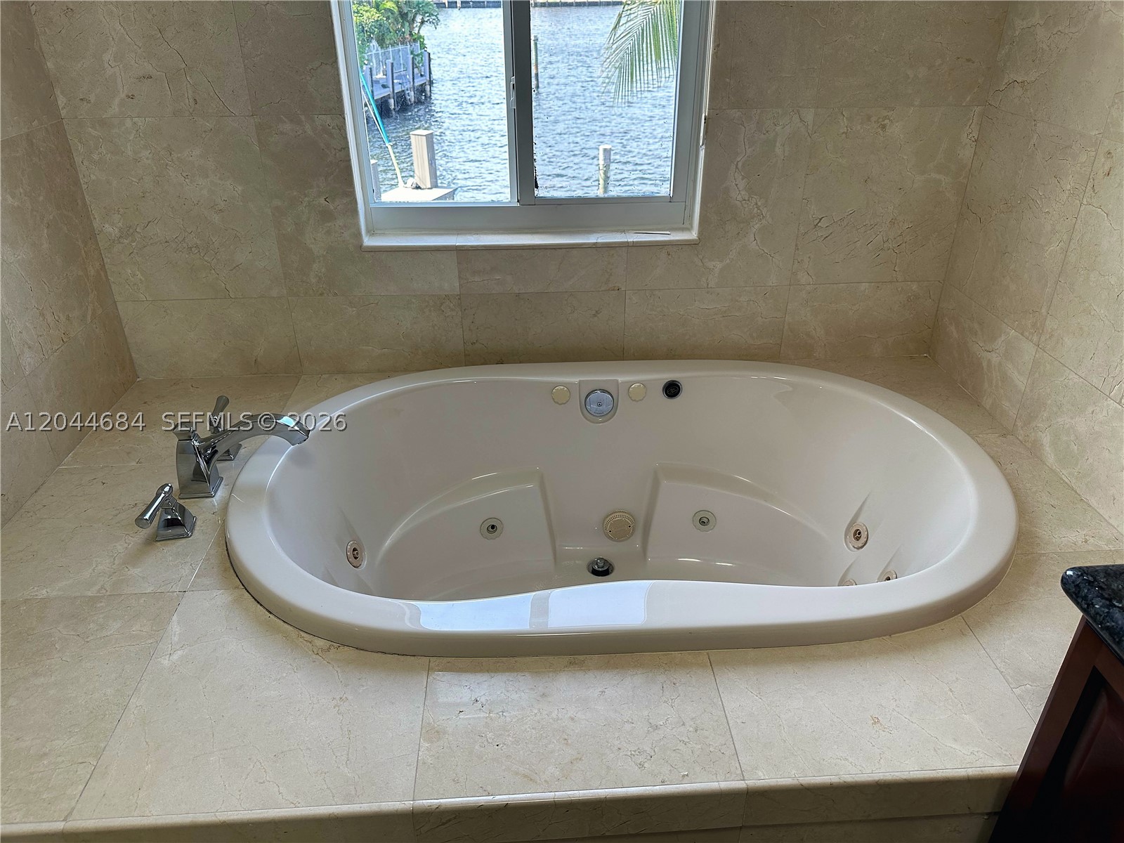 2445 SE 8th St, Pompano Beach FL 33062