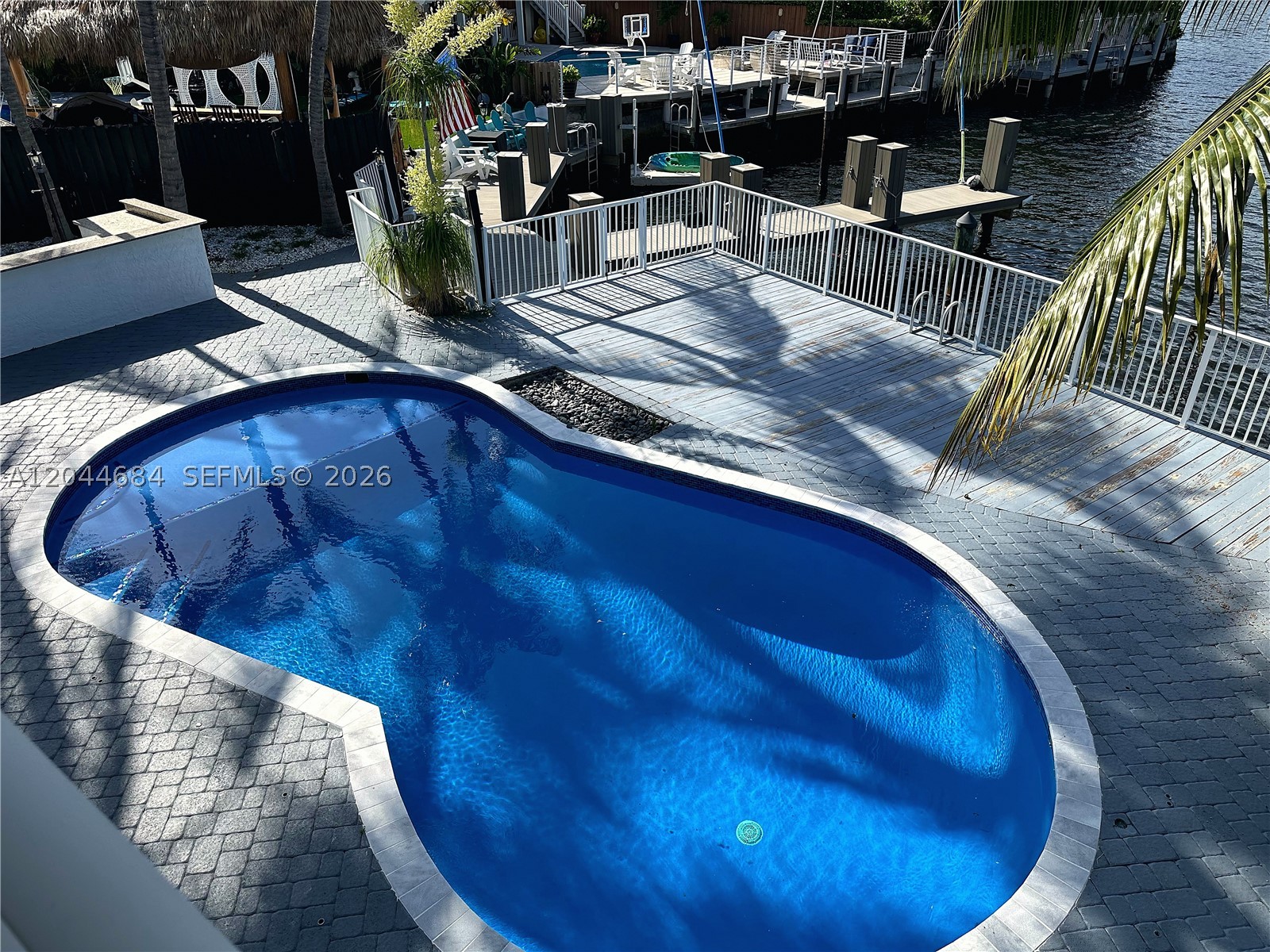 2445 SE 8th St, Pompano Beach FL 33062