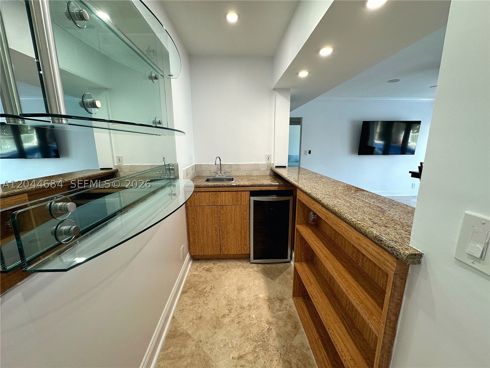 2445 SE 8th St, Pompano Beach FL 33062