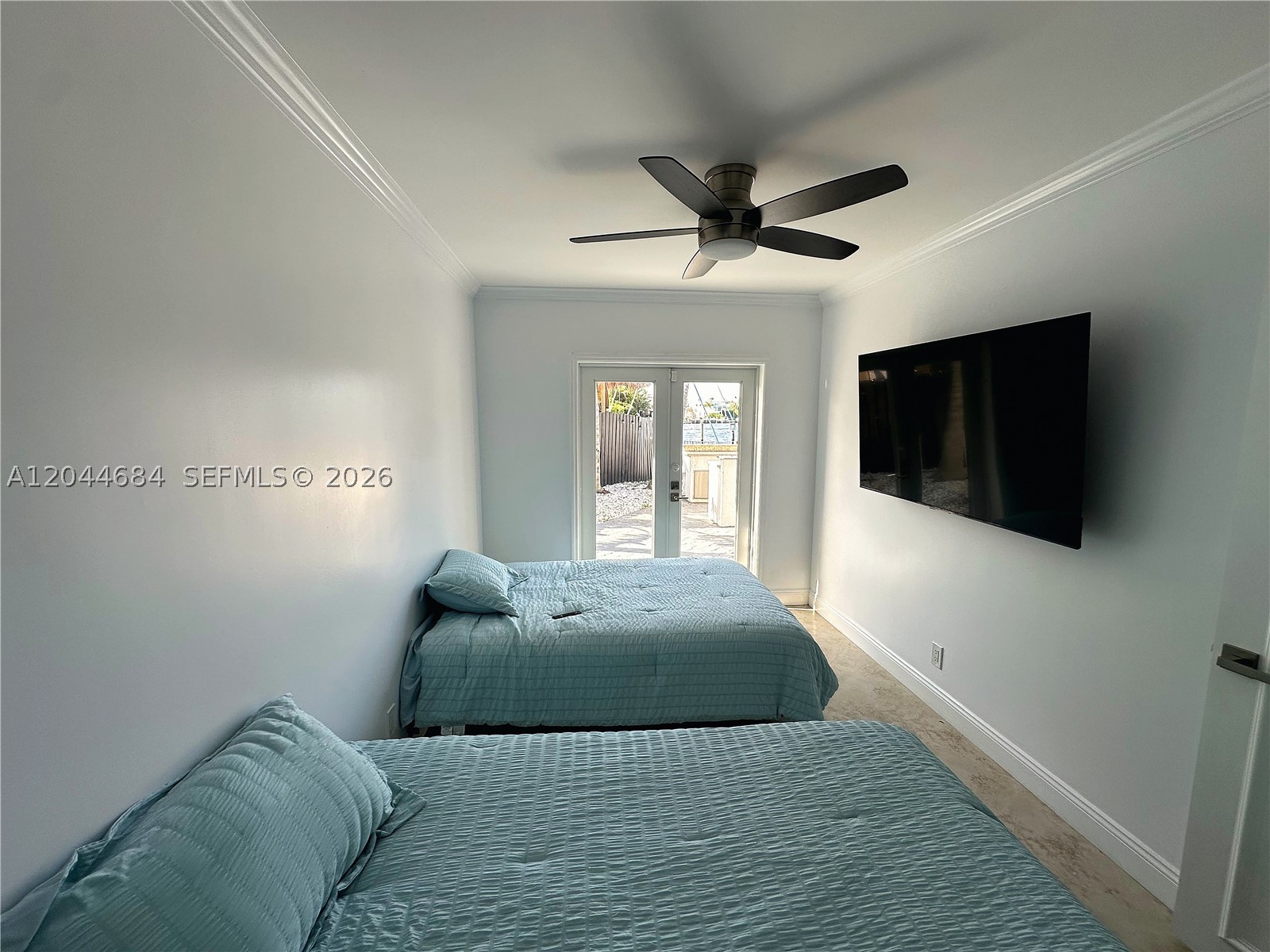 2445 SE 8th St, Pompano Beach FL 33062